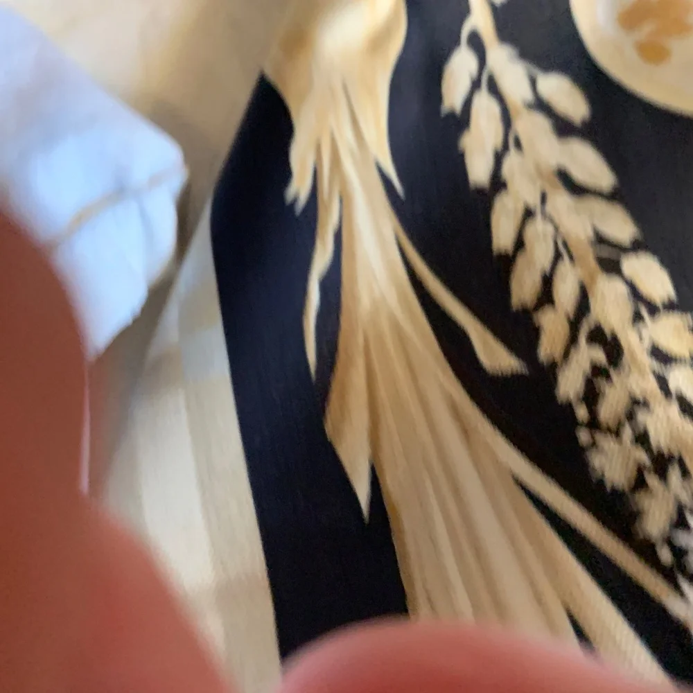 Burberry Scarf 34 x 34 Vintage Black Floral Check Silk Italy - Picture 6 of 8